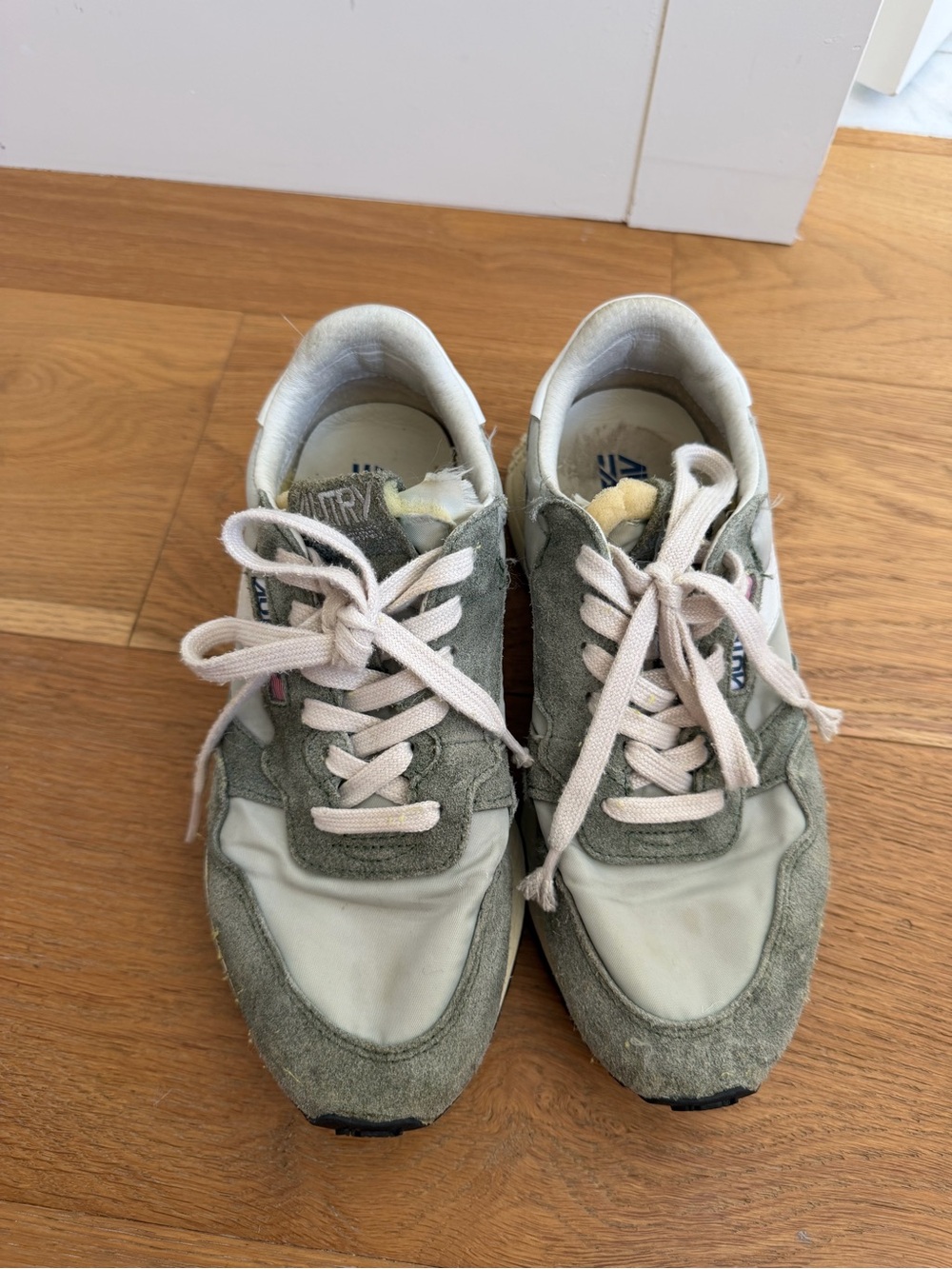 Autry Reelwind Vintage Style Olive Green Suede Sneakers with Cream Accents